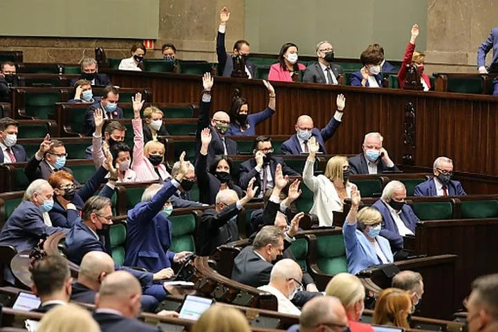 Jak głosował Sejm? Przegląd decyzji i wyników głosowań