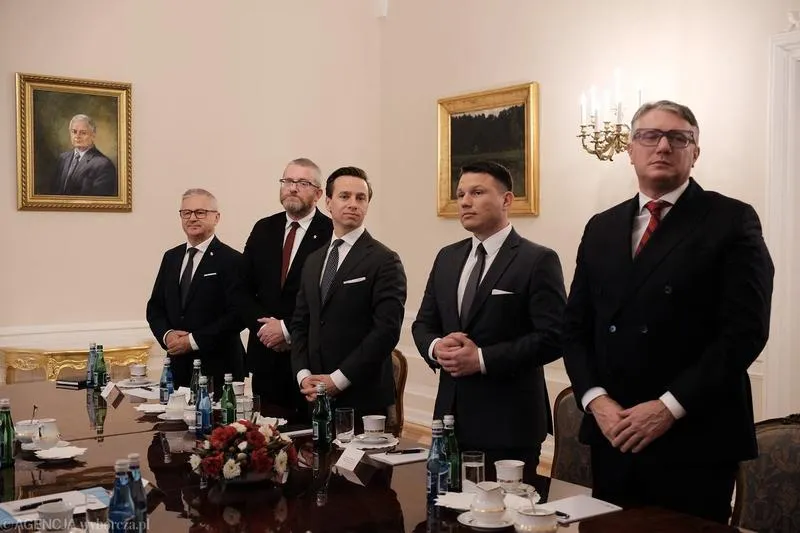 Konfederacja w parlamencie europejskim – do jakiej frakcji należy?