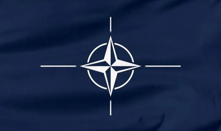 Artykuły 4 i 5 NATO